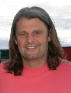 Tomáš Skuhravý