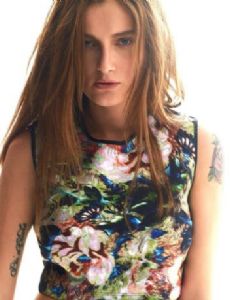 Güliz Ayla