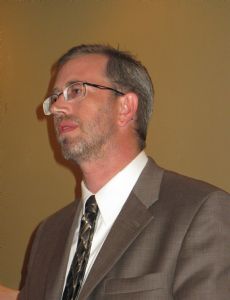 Russell Davis (writer)