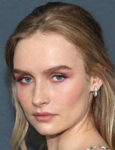 Olivia DeJonge