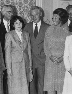 Louise Weinberg