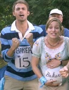Piper Perabo and Jonathan Bennett