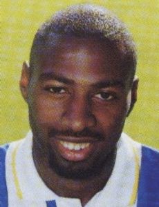 Mike Williams (footballer born 1969)