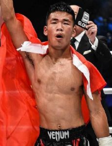 Chenglong Zhang (kickboxer)