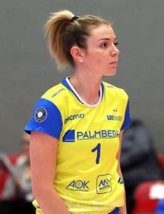 Gréta Szakmáry