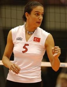 Aysun Özbek
