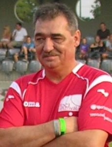 József Varga (footballer born 1954)