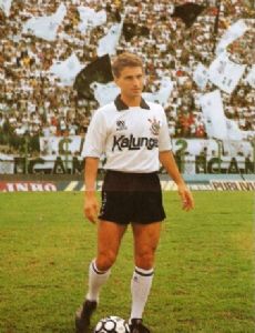 Giba (footballer)