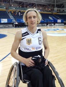 Simone Kues