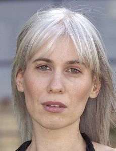 Alexandra Deshorties