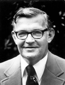Tom Lewis (American politician)
