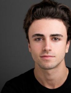 Itzan Escamilla