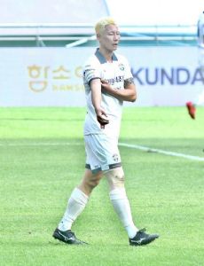 Lee Ji-sol
