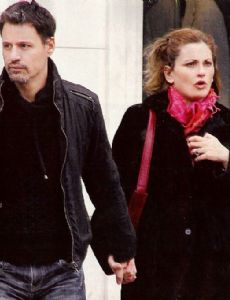 Theofania Papathoma and Grigoris Petrakos