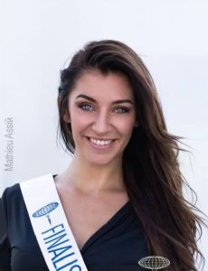 Melanie Labat