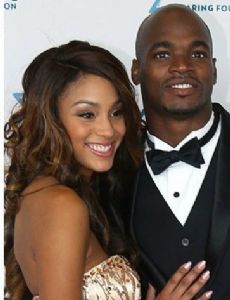 Who is Adrian Peterson dating? Adrian Peterson girlfriend, wife
