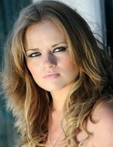 Melissa Mackenzie (model)