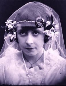 Lottie Lyell