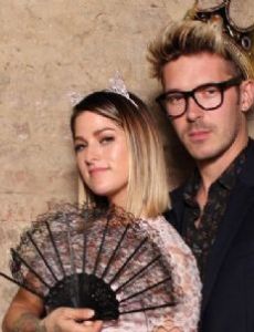 Cassadee Pope and Sam Palladio