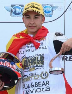 Raúl Fernández (motorcycle racer)
