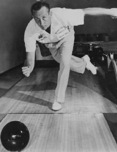 Don Carter (bowler)