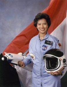 Pratiwi Sudarmono
