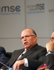 Uzi Arad