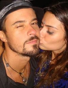 Paulo Vilhena and Thaila Ayala