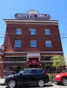Hotel Mac