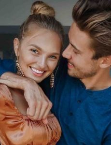 Romee Strijd and Laurens Van Leeuwen