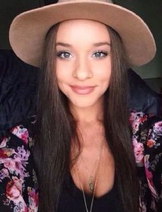 Lucia Cole