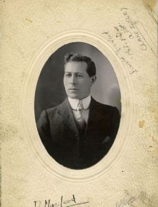 Donald Macleod (politician)
