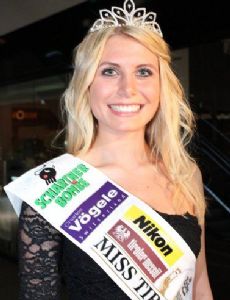 Julia Hofer