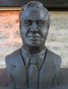 Tahsin Özgüç