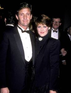 Robert Hays and Pam Dawber