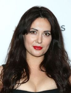 Yasmine Akram