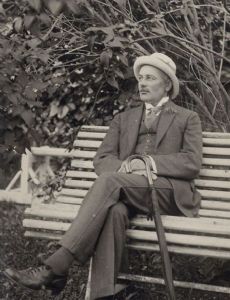 Jānis Akurāters