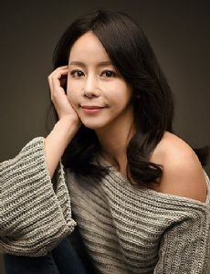 Yi Shin