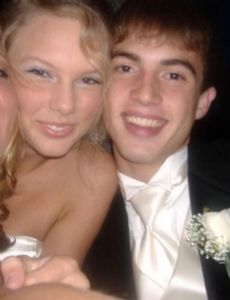 Taylor Swift Dating History - FamousFix