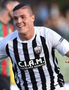 Andrea Favilli (footballer)