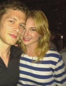 Emily VanCamp and Joseph Morgan