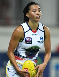 Hannah Martin (footballer)