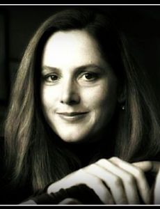 Christa Worthington
