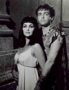Angus MacFadyen and Sherilyn Fenn