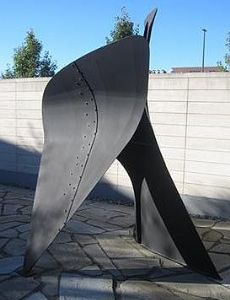 Intermediate Model for the Arch