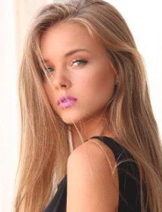 Anna Zak