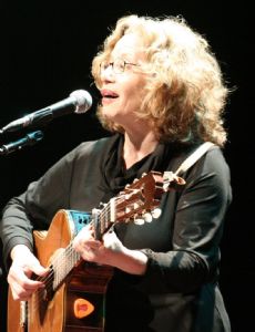 Chava Alberstein