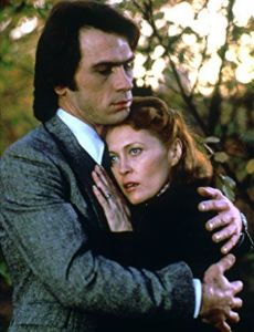 Faye Dunaway and Tommy Lee Jones