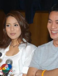 Shahkrit Yamnarm and Akamsiri Suwannasuk