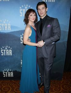 Paul Telfer and Carmen Cusack